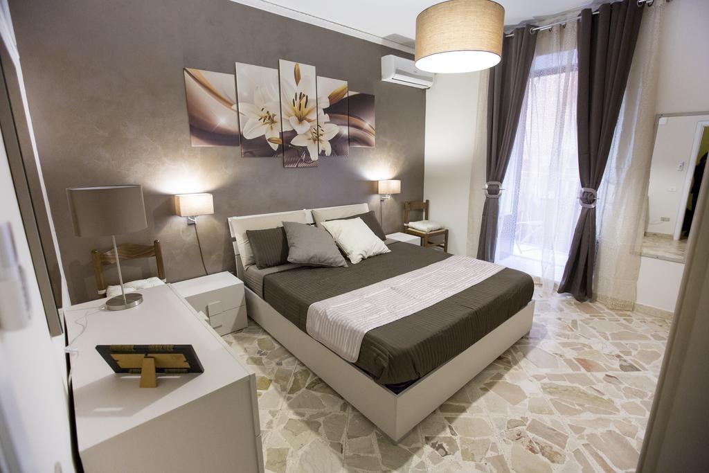 Casa Catherine تْشيفالو المظهر الخارجي الصورة