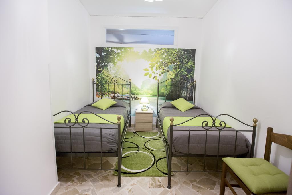Casa Catherine تْشيفالو المظهر الخارجي الصورة